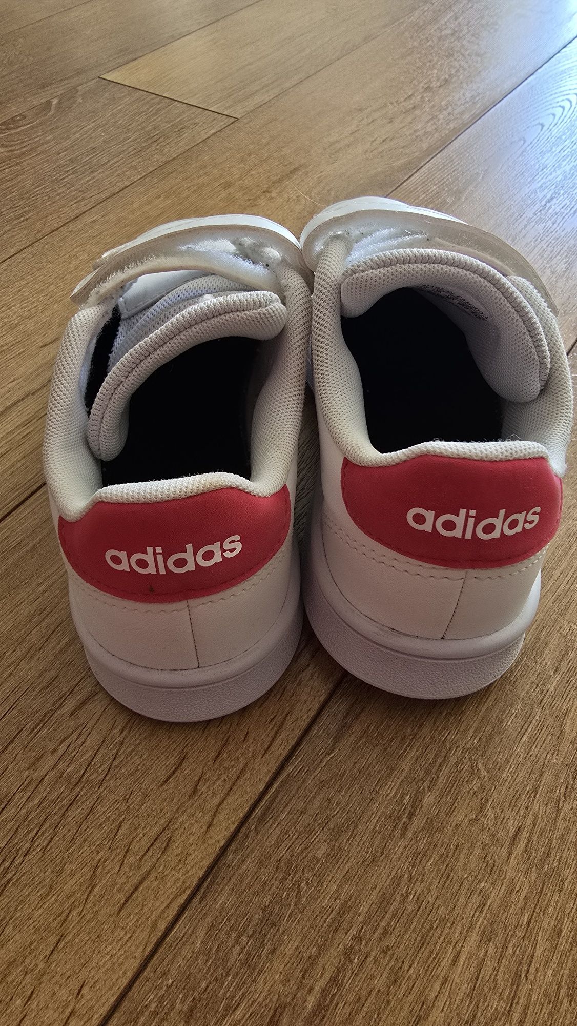 Маратонки Adidas 30 номер