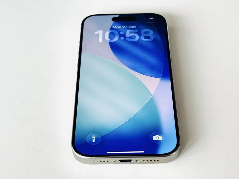 Iphone 16 Pro 256GB Natural Titanium Гаранция 6 месеца