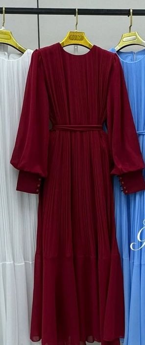 Продам платье новое