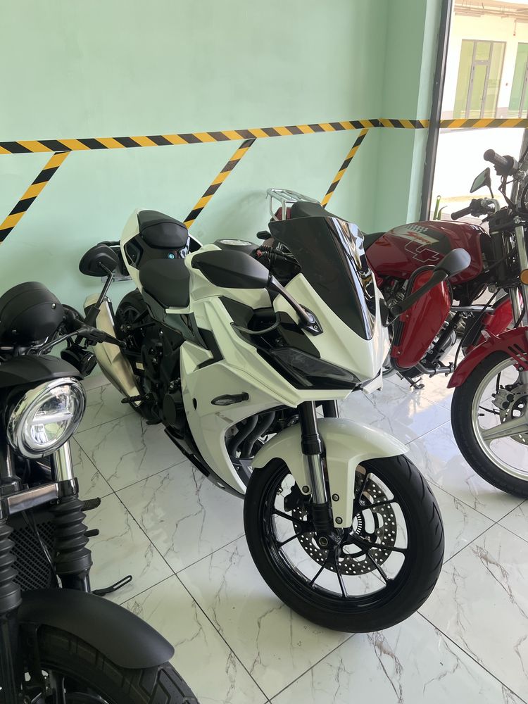 Продам мотоцикл  325 куб оригинал 100%