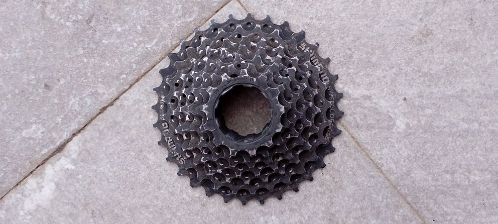 Задвижваща система Shimano claris 8 скорости за колело