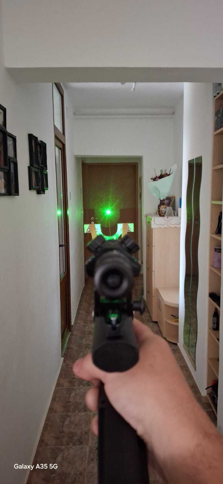 Prastie  profesionala de vanatoare  cu tragaci si laser,  Nou