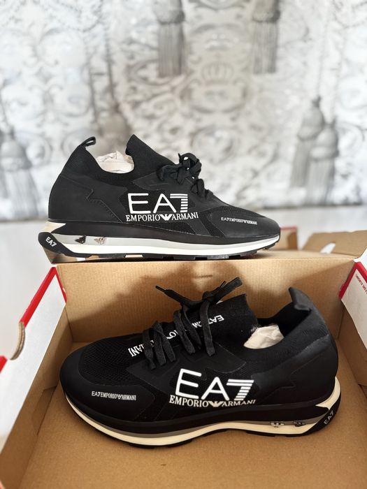 Новые кроссовки Emporio Armani