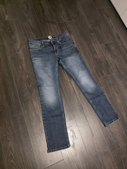 Blugi Tommy Hilfinger 33/32 noi