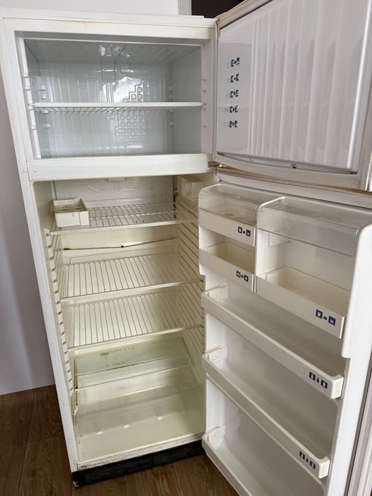 Продавам хладилник