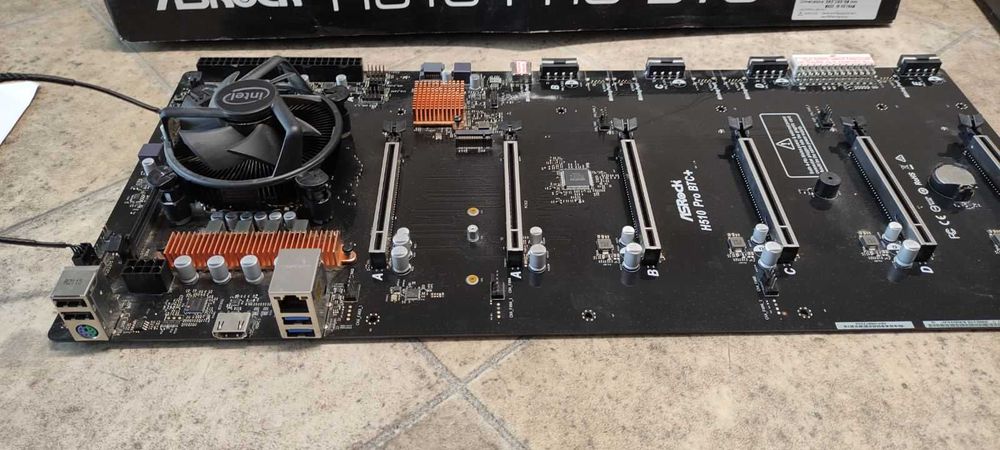 Дънна платка ASRock H510 Pro BTC+ и процесор Intel® Core™ i3-10105