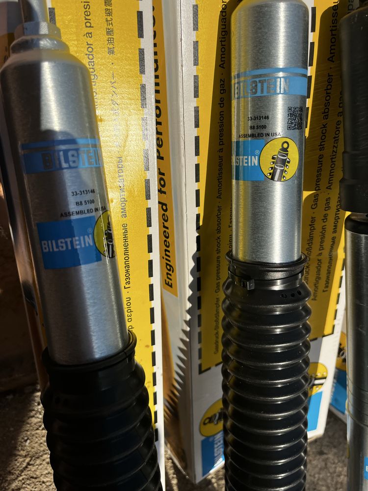Комплект задни и предни амортисьори Bilstein B8 5100 за Toyota