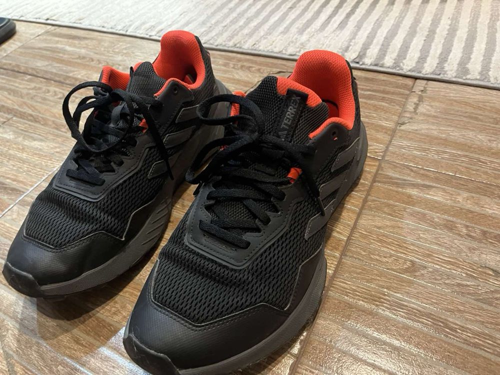 Нови мъжки маратонки Adidas terex 44.2/3.Стелка 28.5 см
