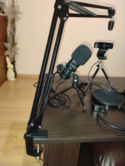 LOGITECH C920+Микрофон+Стойка за Микрофон