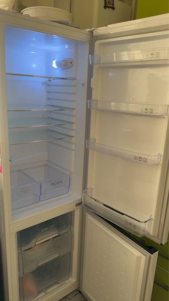Холодилник Артель продаю