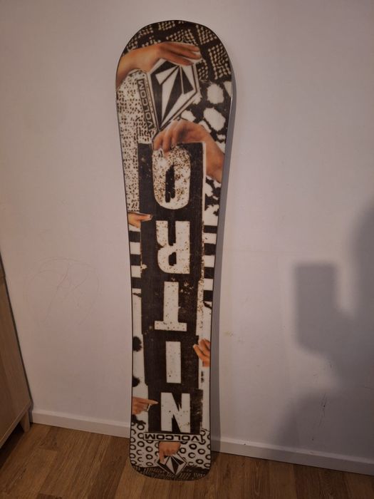 Placa snowboard Nitro Volcom X 157 model 2020