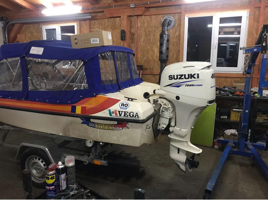 Motor SUZUKI 40 co , injectie , an 2018, trim,  ceasuri si mansa