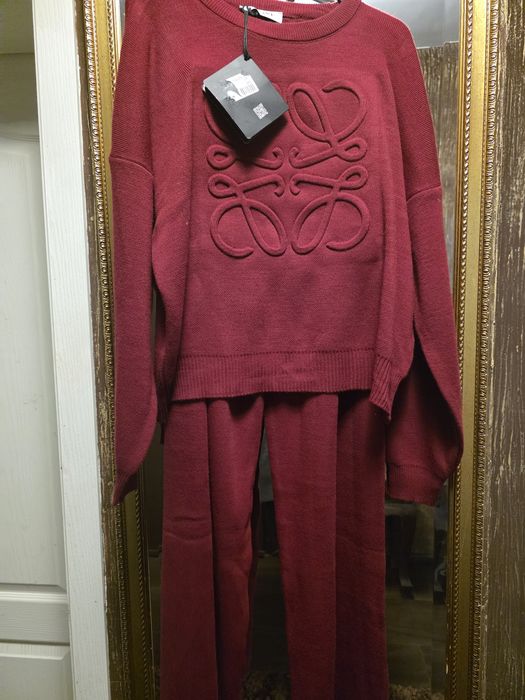 Чисто нов комплект loewe страхотен финно плетиво