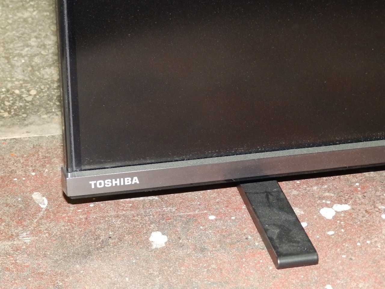 Телевизор Toshiba 43QA4163DG с повреден дисплей