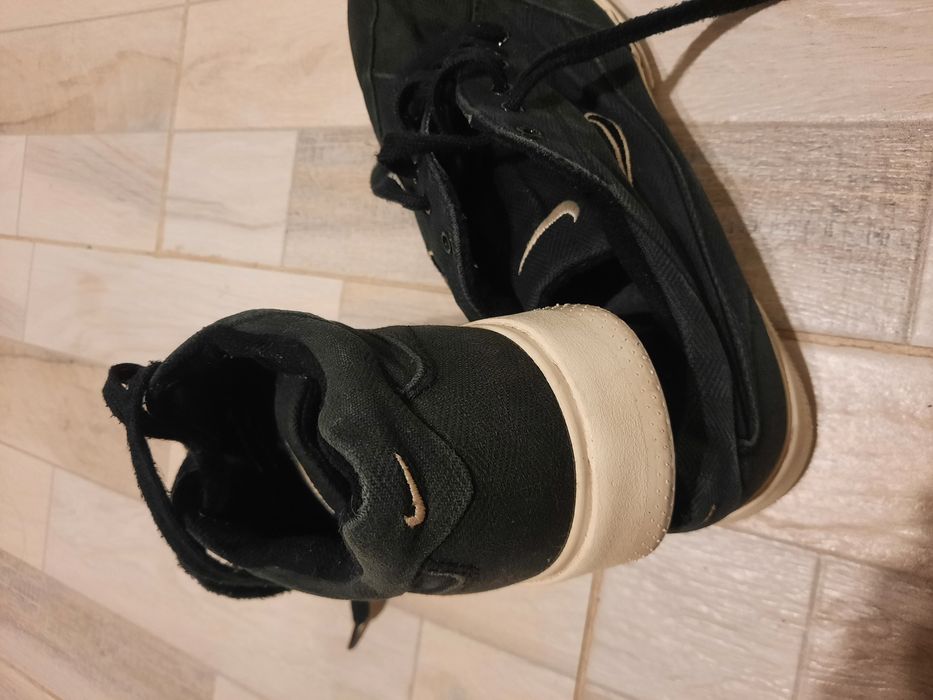 Adidasi Nike ,mărimea 41