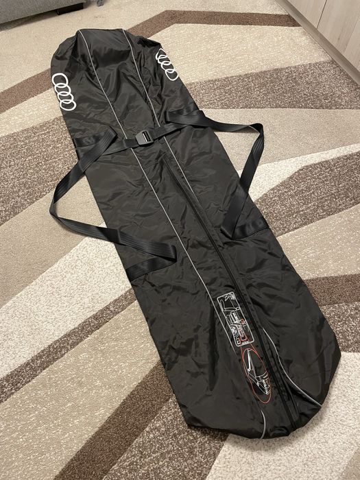 Husă schiuri Audi încastrabilă în bancheta