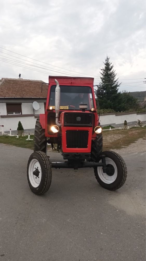 vand tractor UTB 650