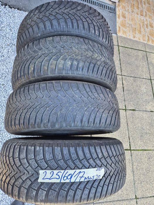 Vând cauciucuri 225/60/17 M+S set complet imp Germania