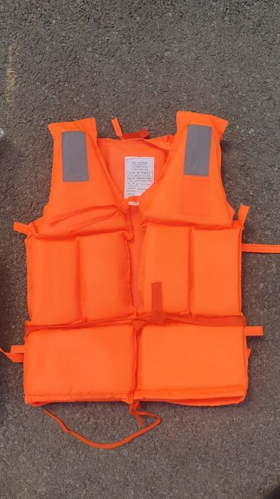 НОВИ!Спасителни жилетки за лодки