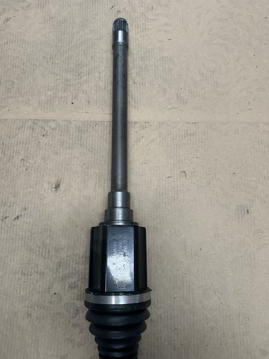 Bmw G26 420-xdrive предна полуоска 9452630