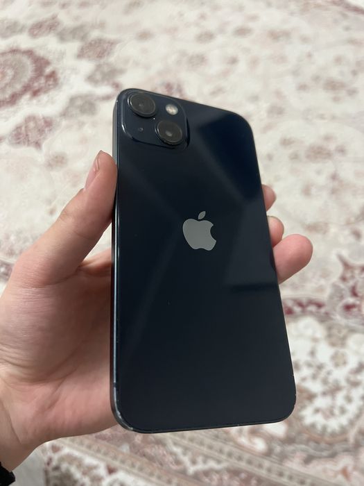 Продам Iphone 13