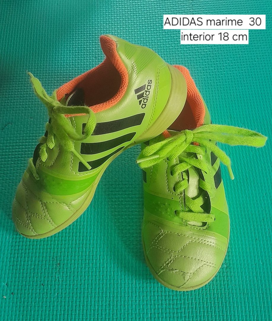 Adidasi marime 30