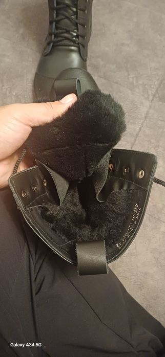 Продам зимние берцы 42 размер!! Теплые