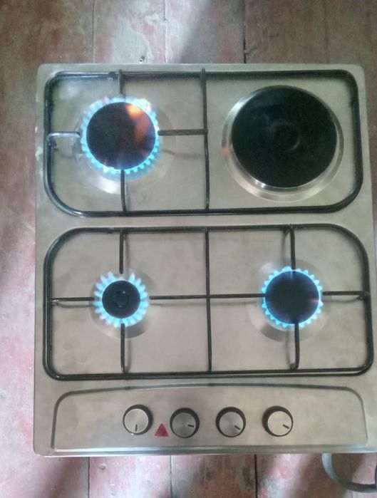 Продам панелниьй газ плита Ферре