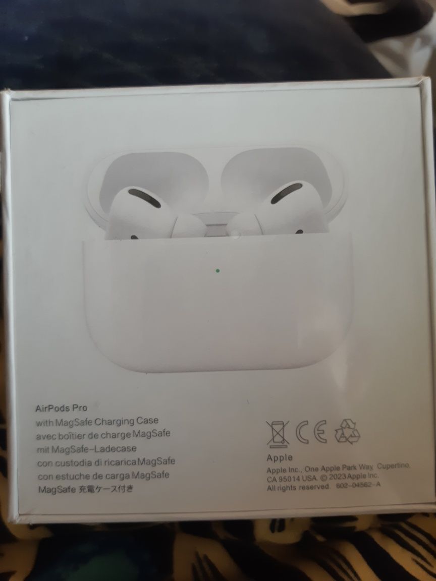 AirPods Pro MagSafe Charging Case