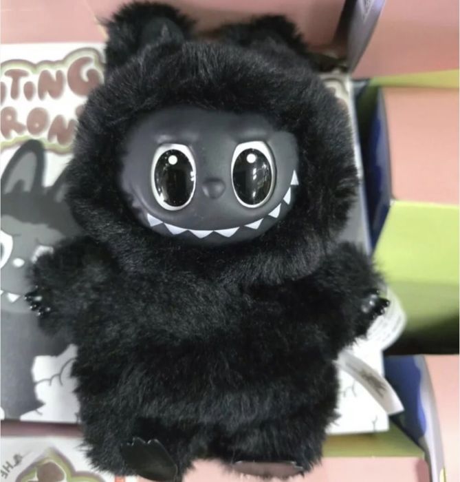 Черно Лабубу Macaron Black Labubu