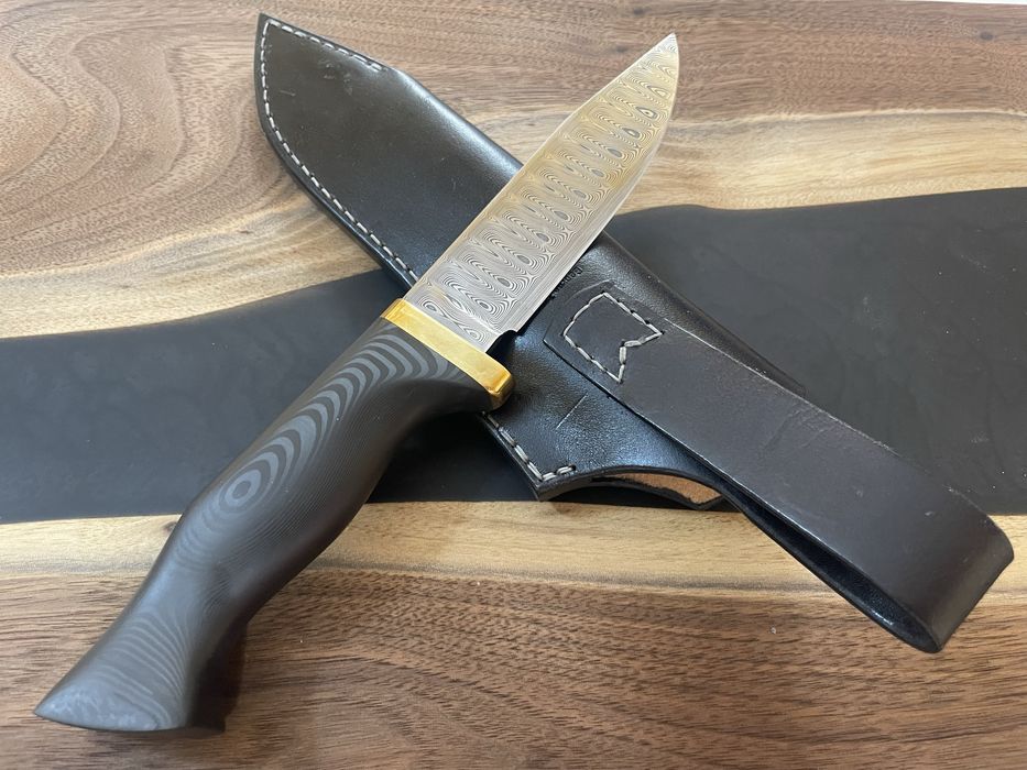 Ръчно изработен ловен нож от дамаска стомана Damasteel