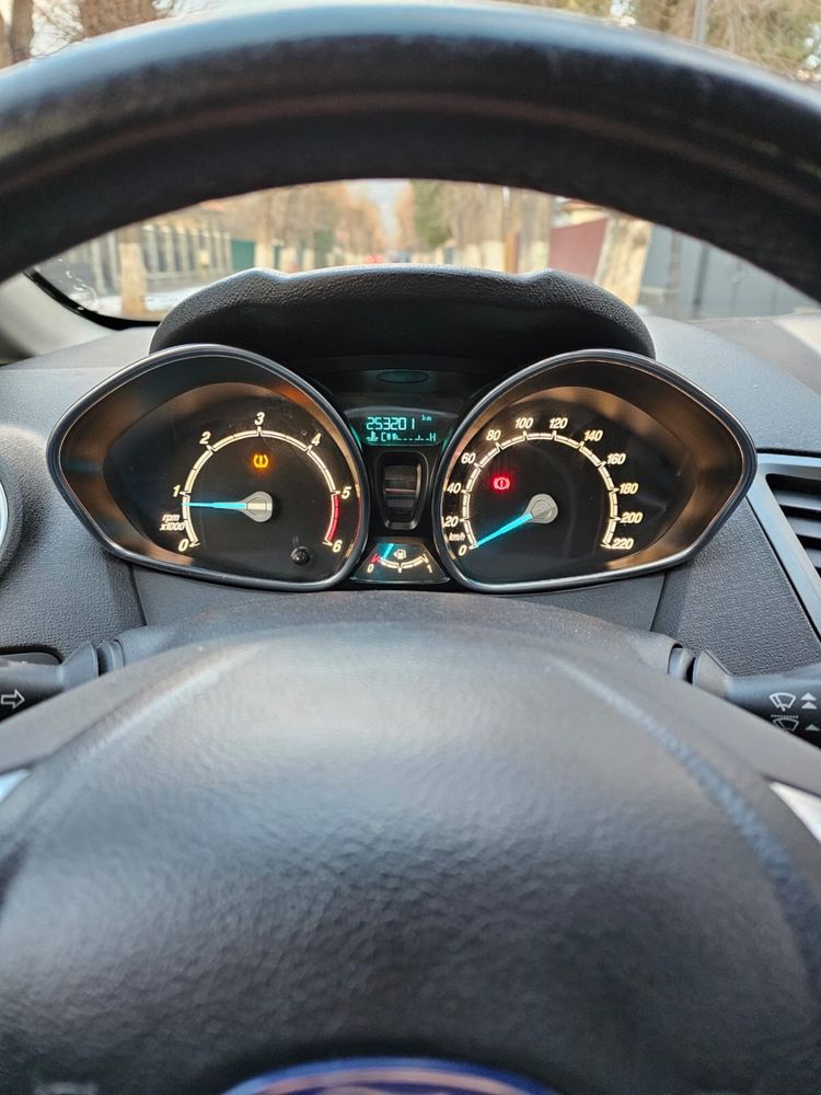Ford Fiesta anul 2016