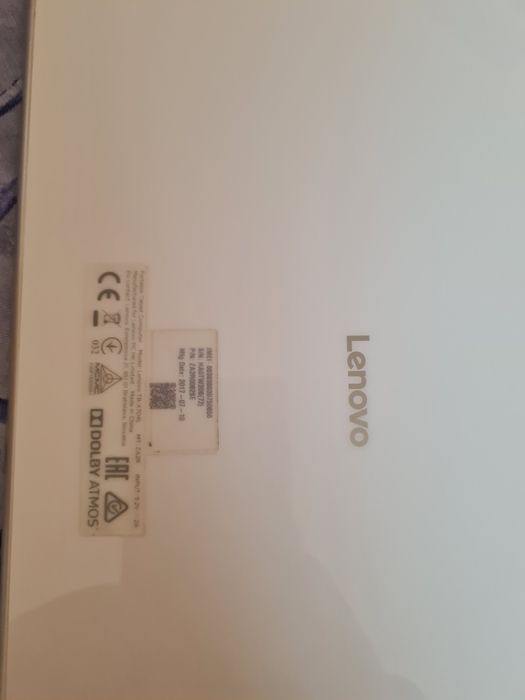 Vând tableta Lenovo