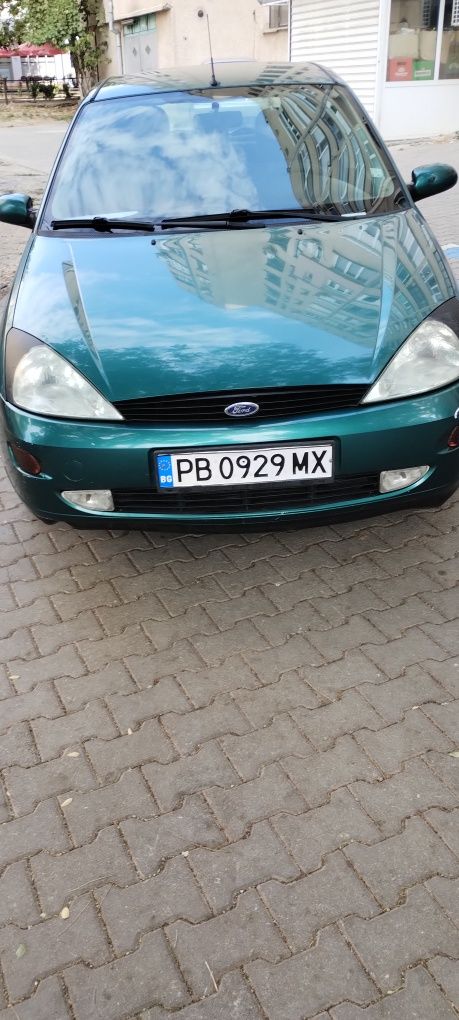 Продавам Форд фокус мк1