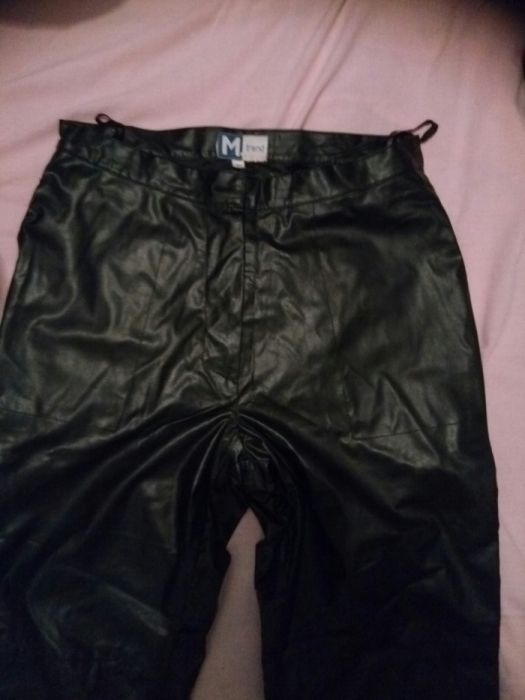 Pantaloni imitație piele