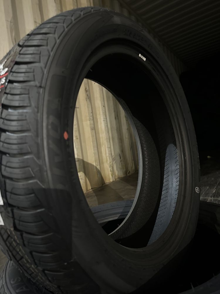 Нови Всесезонни Гуми Arivo Carlorful A/S 205/50R17 93W Xl Нов Dot