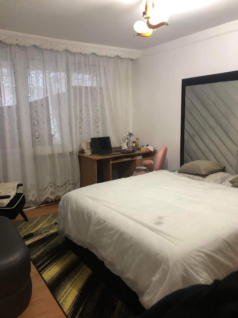 Inchiriez apartament, zona Precista