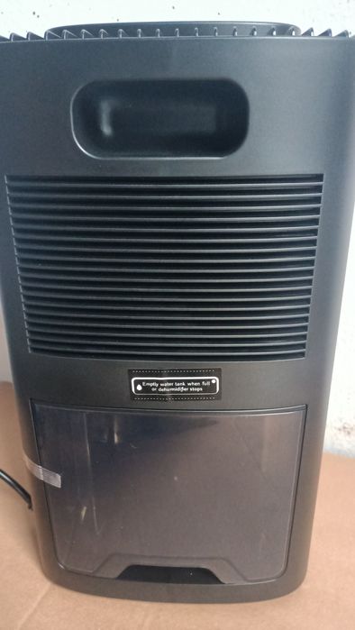 Dezumidificator Nou KNKA Model CS06 În Cutie