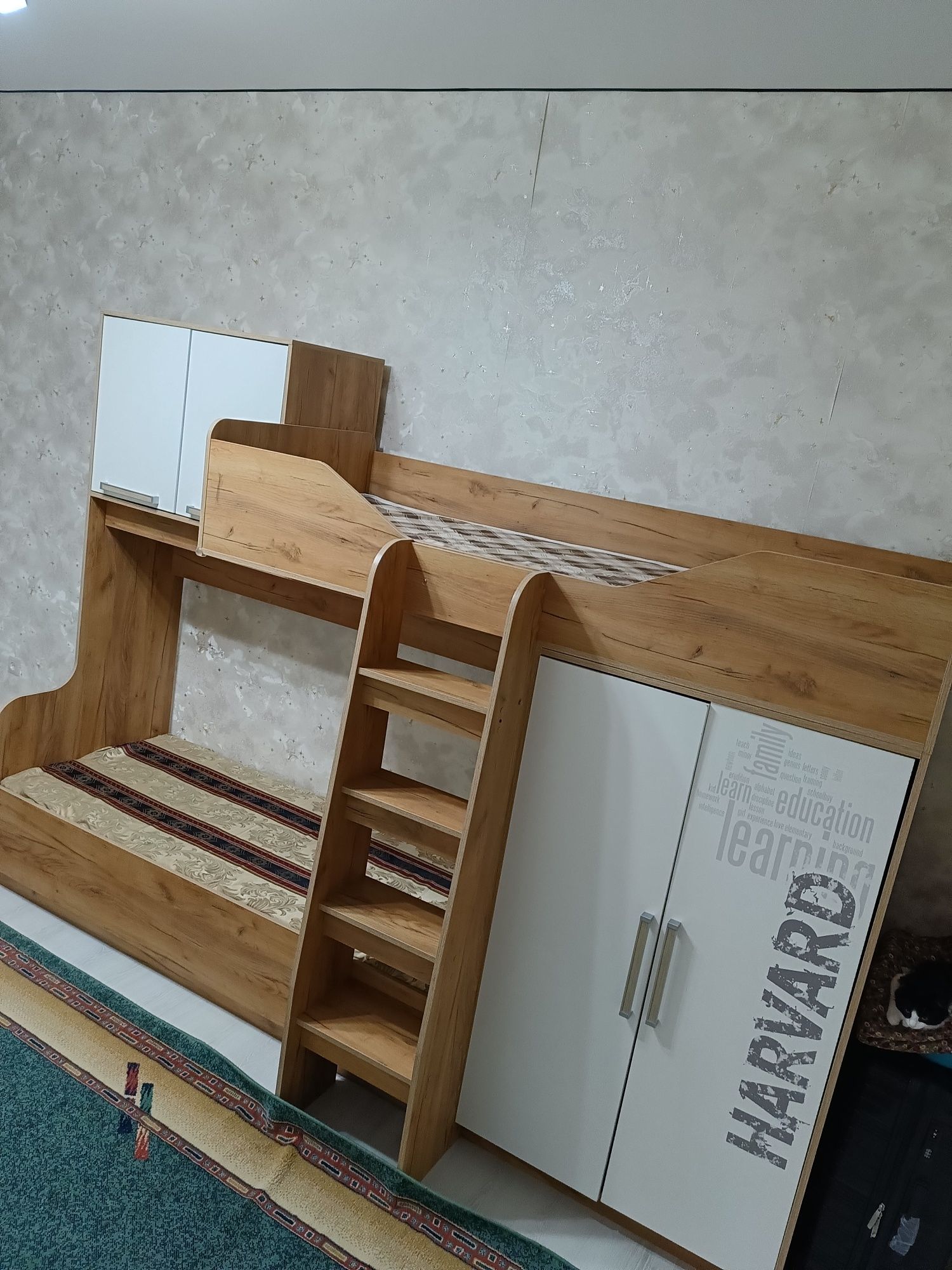 Срочно продам двухъярусную кровать в отличном состоянии