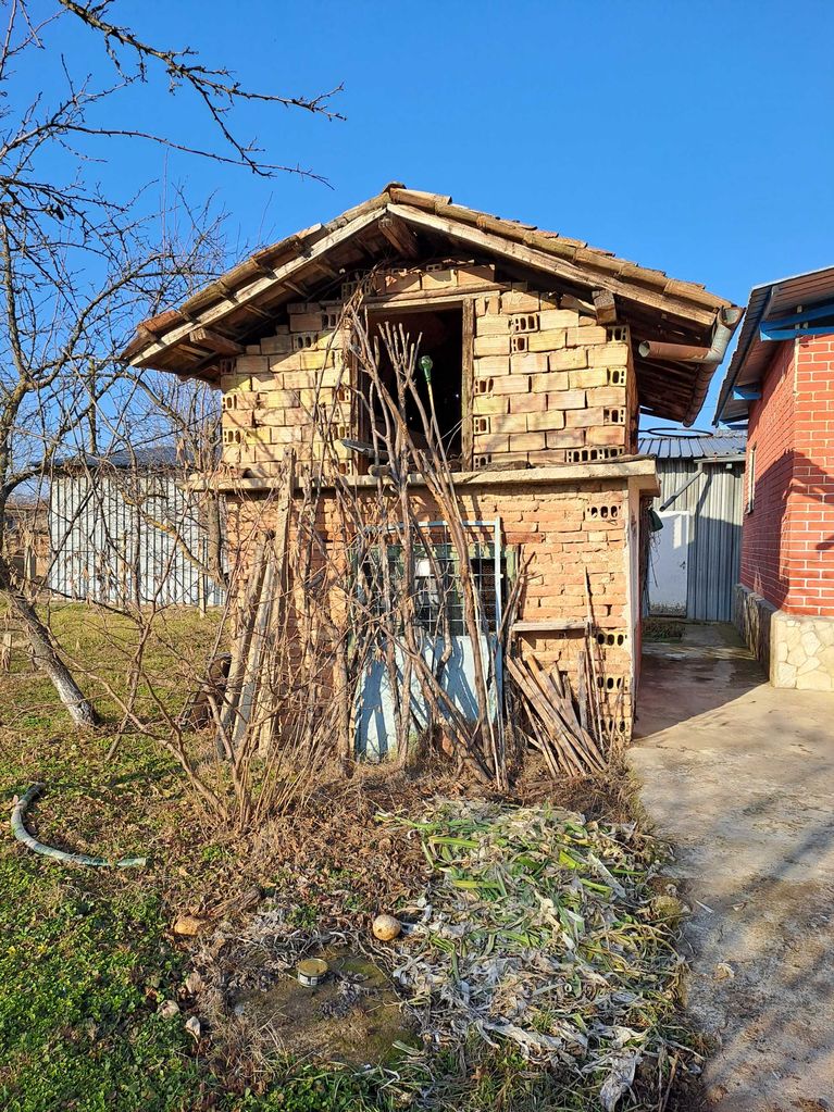 Продава се Промишлена сграда в с. Козаревец, Област Велико Търново - 2000 кв.м за 40 €/кв.м - Снимка #9