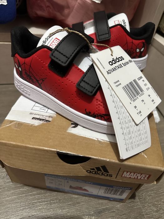 Продам детские кеды от adidas