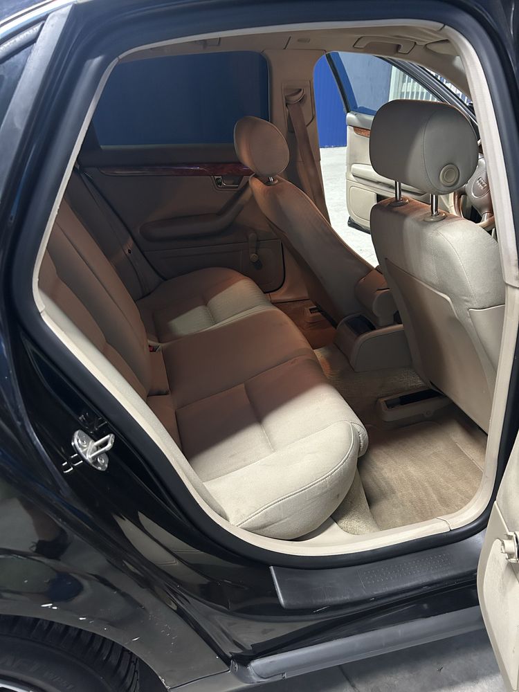 Audi A4 B6 1.6 чист бензин