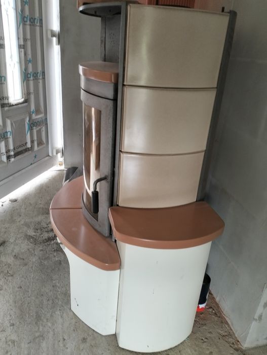 Vand semineu pe lemne