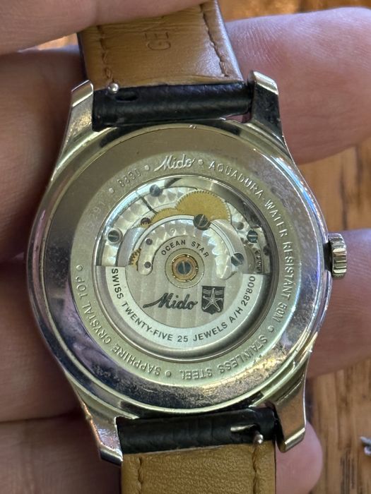 Ceas automatic Mido impecabil pret 1000 euro