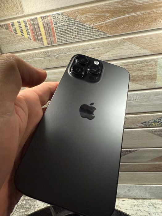 Обменяю iphone 16 pro max 256 gb