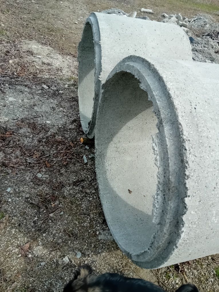 Executam fântâni mecanizat cu tuburi de beton