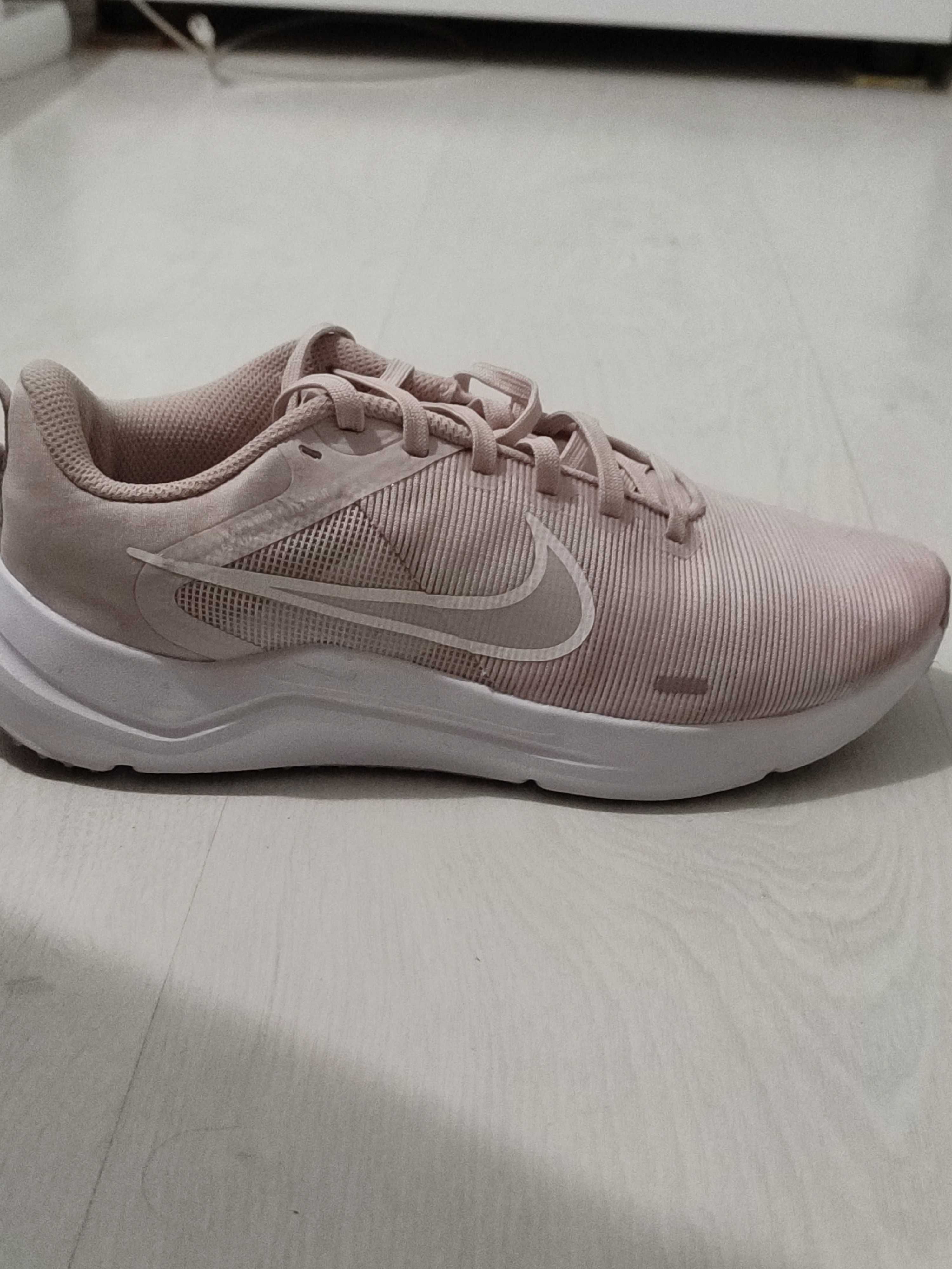 Маратонки Nike - 38