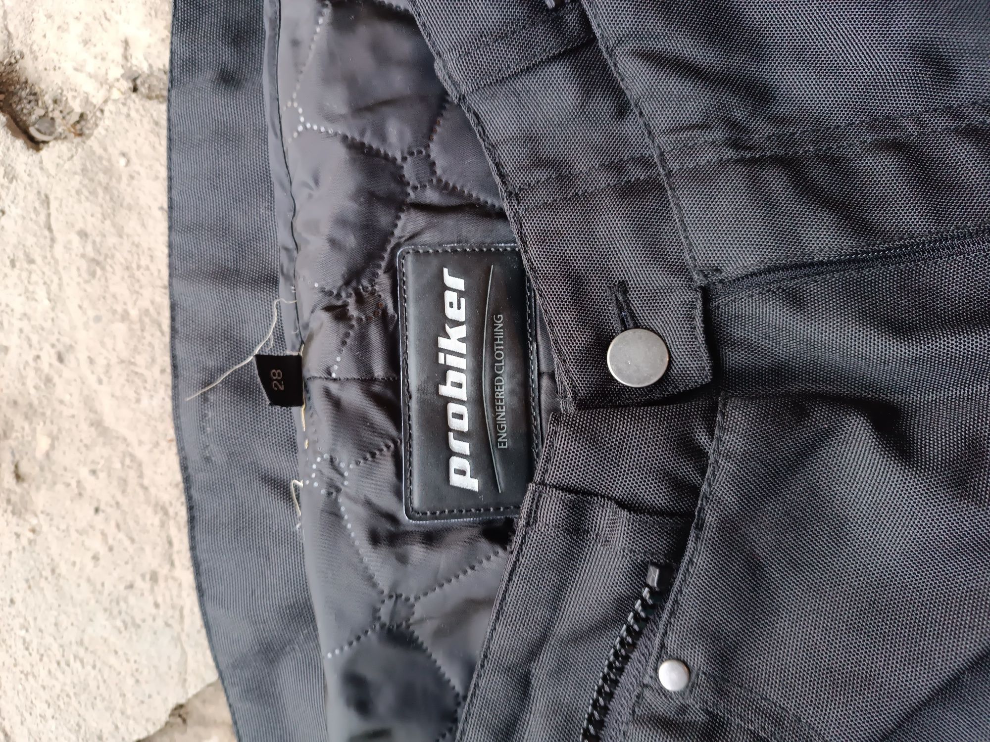 Pantaloni moto cu protectie genunchi