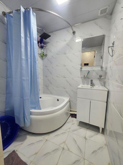 Супер 2 ух комнатная квартира возле аэропорта (Своя)