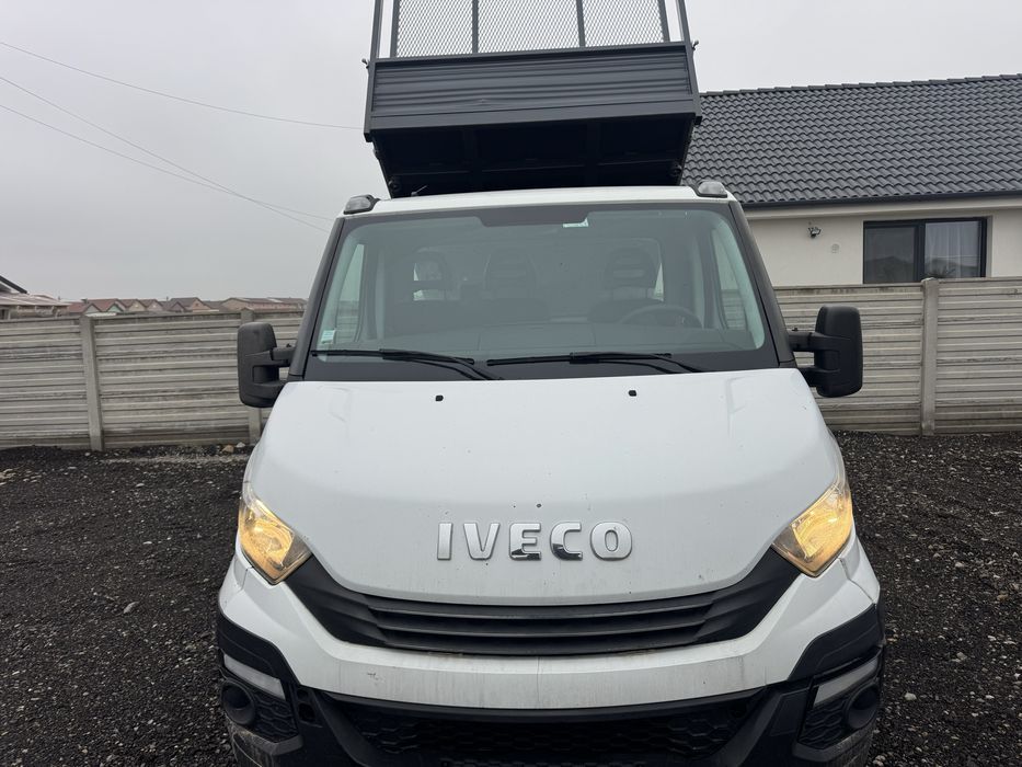 Iveco basculabil pe 3 parti